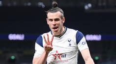 Bale dal Sheffieldu hattrick, Arsenal vyhrál, v Manchesteru se nehrálo