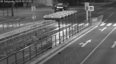 Agresor ohrožoval cestující MHD v Ostravě. Policie žádá o pomoc