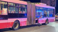 Za srážky s autobusem většinou můžou řidiči osobáků. Přehled nebezpečných míst v Praze