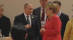 Spor Merkelové s Putinem. "Nepleťte se do Běloruska," vzkázal prezident