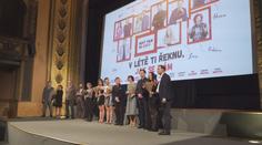 Nová romantická komedie. Na premiéře v Lucerně nechyběly hlavní hvězdy