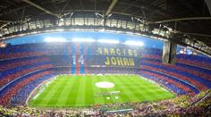 Úchvatné choreo! Vyprodaný Nou Camp vzdal hold Cruyffovi