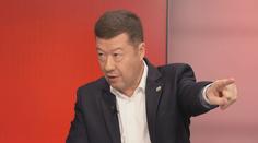 Fiala je servilní loutka. Je potřeba být sebevědomý, říká Okamura