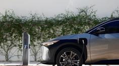 Dojezd 1200 km a nabíjení za 10 minut. Trh brzy změní nové baterie do elektromobilů