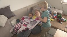 Maminku dvou dětí trápí nemoc střev. Díky Dobrým andělům jí svitla naděje