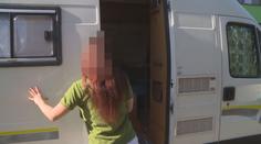 Vytápěli si obytnou dodávku a málem přišli o život. Přiotrávili se oxidem uhelnatým