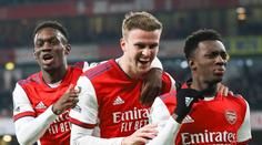 Arsenal i bez opor postupuje do semifinále, Nketiah zazářil hattrickem