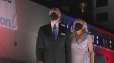 USA mají první dámu i gentlemana. Jací jsou partneři Bidena a Harrisové