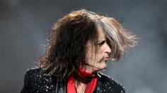 Kytarista Aerosmith zkolaboval na scéně před zraky diváků