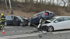 Vážná nehoda na Benešovsku. 10 zraněných, jsou mezi nimi i děti