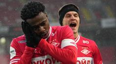 Fotbalista, který pašoval kokain, trpí v dubajské věznici. V cele žije s 20 lidmi