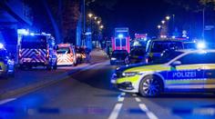 Auto najelo u Hannoveru do skupiny lidí. Několik zraněných, pachatelé jsou na útěku