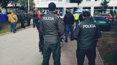 Horor na Slovensku: Muž bodal dívku (15), kterou zřejmě ani neznal. Zasáhl orgány