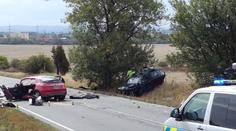 Strašlivá nehoda uzavřela silnici na Brněnsku! Dva lidé zemřeli