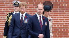 Britští princové přišli o milovaného člověka. Na pohřeb ale přišel jen William