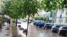 Na jihu Moravy udeřila supercelární bouře. Kroupy mohou mít až 2 cm