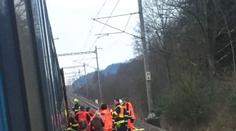 Vlak na koridoru u Prahy srazil člověka, spoje nabraly zpoždění