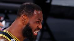 LeBron je znechucen, týmy z Los Angeles hrozí bojkotem sezony