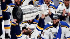Stanley Cup zvedal i vousáč, co nikdy nevyhrál zápas play off!