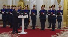Takhle špatně na tom Putin ještě nebyl. Na novém videu neovládá třes