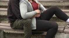 Soulož mezi mladými už nefrčí. O pohlavní styk mají stále menší zájem