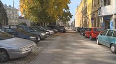 Ve městech chybí i tisíce parkovacích míst. V Praze se může jejich počet snížit