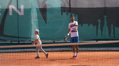 Djokovič vyhrál turnaj ve stejný den jako jeho syn. K tenisu ho nenutím, říká