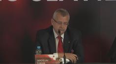 Dusno před volbami FAČR. Šéf Slavie Tvrdík dříve psal Berbrovi, nyní kritizuje kandidáta