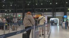 "Měli jsme obavy, ale riskneme to." I přes požáry Češi dál létají na Rhodos