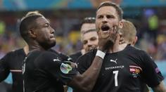 Vulgární nadávky mají dohru. Útočník Rakouska dostal trest od UEFA