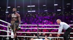Bombarďák Wilder se vrátil drtivým knokautem. Po vítězství následovaly slzy