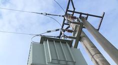 Lidem přišly ceny energií vysoko nad stropem. Dávejte pozor, radí ekonomové