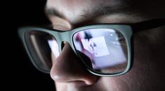 Muž neunesl rozchod. Na internetu pak falešně nabízel expřítelkyni na sex