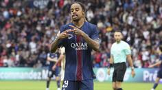 Kouč PSG slavil se zlomenou klíční kostí. Šulc s Karabcem schytali těžkou prohru