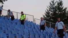 Přísná bezpečnostní opatření v Brně! Policie prohledává i tribuny
