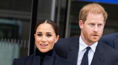 Vánoční přání Harryho a Meghan způsobilo poprask. Porušili královský protokol