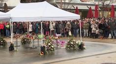 Švýcarsko drželo státní smutek. Uctilo památku obětí tragického požáru