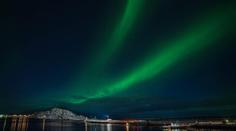 Zemi zasáhla silná geomagnetická bouře. Nad Českem se možná objeví polární záře