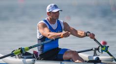 Paralympijský veslař používal během závodu telefon. Přišel o medaili