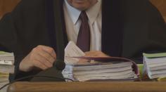 Ústavní soud se zastal novináře, po kterém policie žádala 26 milionů