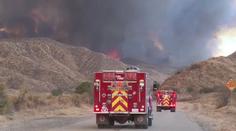 Požáry u Los Angeles se nedaří zastavit, dál se rychle šíří. Vyžádaly si už 27 obětí