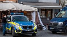 V restauraci si dopřáli šampaňské. Otrávilo se z něj osm lidí, jeden zemřel