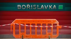 Poškozené metro řeší policie. Dopravní podnik viní stavbaře!
