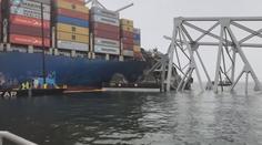 Zaoceánské lodě ztrácí kontejnery. Jejich náklad pak zamořuje oceán