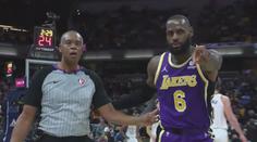 Hvězdný LeBron James nechal vyhodit dva fanoušky. Prý mu přáli smrt