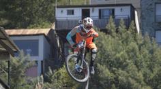Dechberoucí vítězná jízda bikera Tomáše Slavíka z helmy!