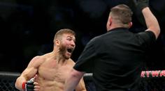 Sudí v UFC nezvládl zápas! Může být rád, že nedostal ránu, říká expert