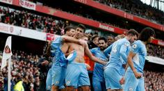 Arsenal po parádním výkonu prohrál, West Ham má další tři body