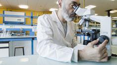 Čeští vědci našli způsob, jak odhalit nebezpečnou infekci. Zabíjí miliony lidí