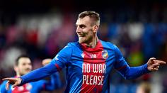 Červená karta, penalta a konec. Slavia ve šlágru kola padla s Plzní